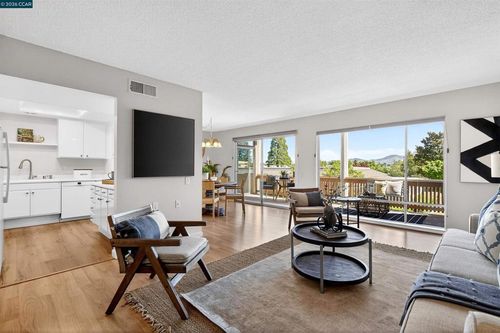 apt-2-1548 Golden Rain Rd, Walnut Creek, CA, 94595-2137 | Card Image