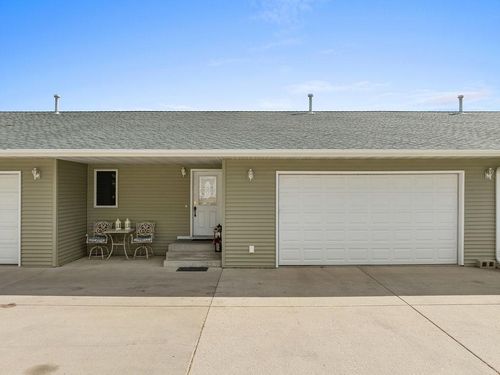 b-1503 16th St Nw, Minot, ND, 58703-1174 | Card Image