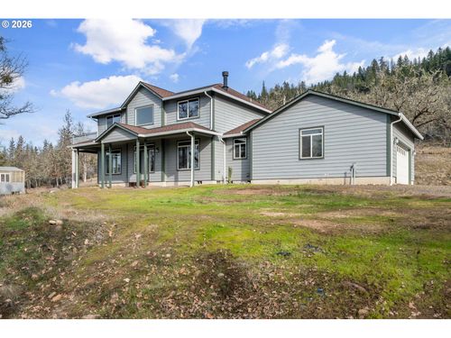 12594 Mcneil Creek Rd, Eagle Point, OR, 97524 | Card Image