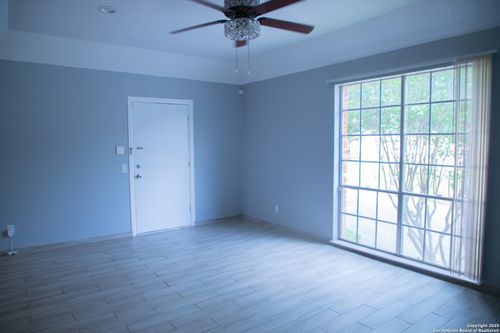 apt-103-7500 Callaghan Rd, San Antonio, TX, 78229-2809 | Card Image