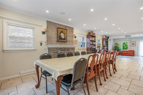 76 175th St, Fresh Meadows, NY, 11366-1509 | Card Image