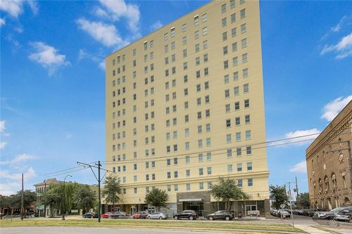 1315-1205 Saint Charles Ave, New Orleans, LA, 70130-8421 | Card Image