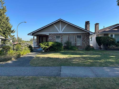 2376 Fraserview Dr, Vancouver, BC, V5P2N4 | Card Image