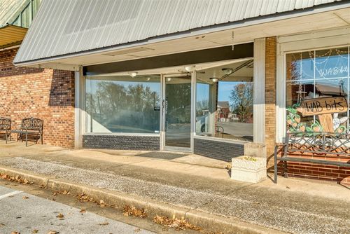 110 W Gallatin St, Adairville, KY, 42202-7858 | Card Image