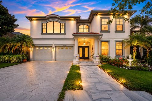 15630 N Himes Ave, TAMPA, FL, 33618-1602 | Card Image