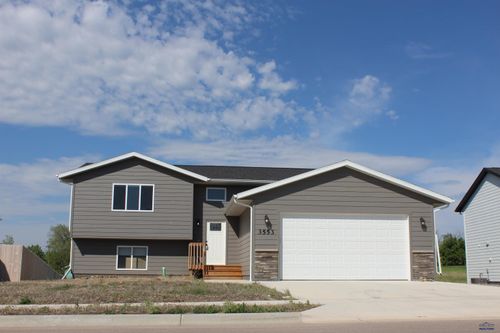 3553 Blackpowder Rd, RAPID CITY, SD, 57703-8552 | Card Image