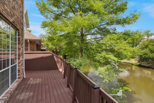 535 Lochngreen Trl, Arlington, TX, 76012-3453 | Card Image