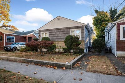 1246 100th Street, House other with 3 bedrooms, 2 bathrooms and null parking in Brooklyn NY | Image 2