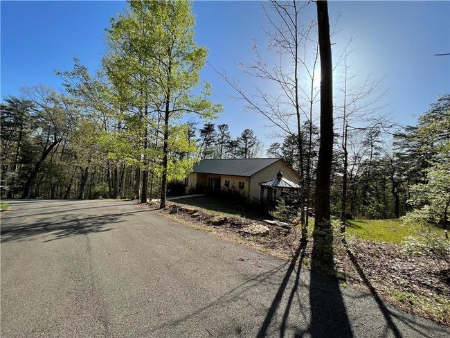 39 Lost Pine Ln, House other with 3 bedrooms, 2 bathrooms and 2 parking in Talking Rock GA | Image 5