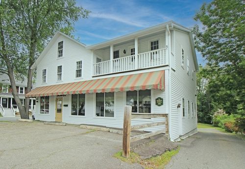 15 Main St, Williamsburg, MA, 01096-9404 | Card Image