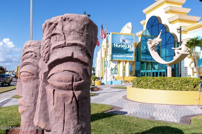 Ron Jon's Surf Shop | Image 23