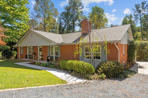 304 Selkirk Trl, Southern Pines, NC, 28387-7233 | Card Image