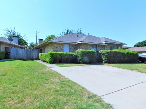 8835 Camfield Way, Frisco, TX, 75033-2547 | Card Image