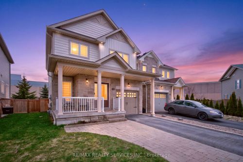 69 Mantz Crescent, Whitby, ON, L1R0L2 | Card Image