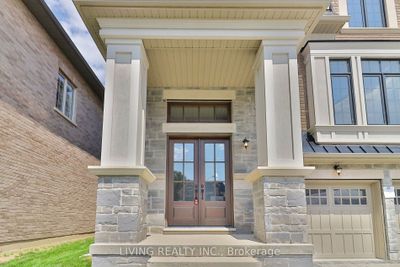 11 Becky Cheung Crt, House other with 4 bedrooms, 2 bathrooms and 4 parking in Toronto ON | Image 2