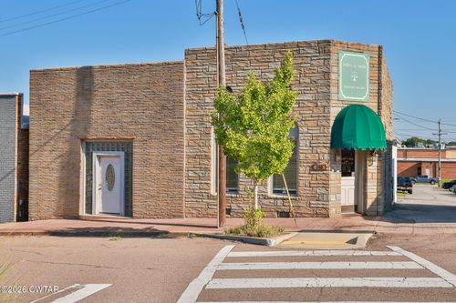 110 W Huntingdon St, Trenton, TN, 38382-1848 | Card Image
