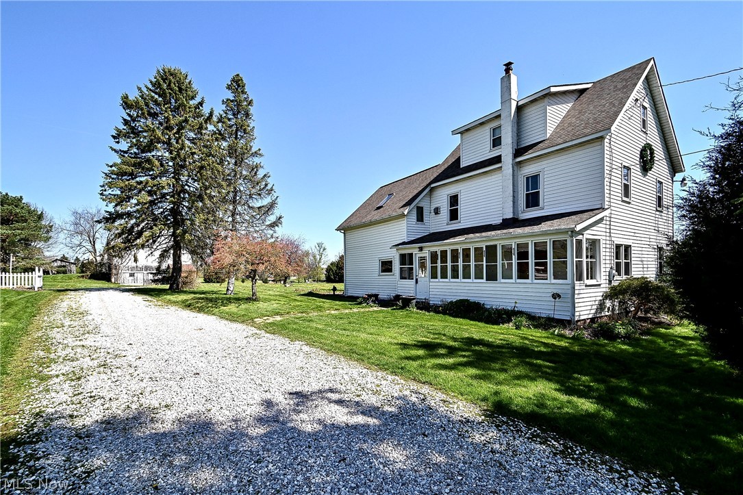 Lake Center St, Uniontown, OH 44685