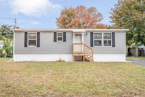 41 B St, Seabrook, NH, 03874-6228 | Card Image