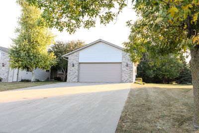 6 Line Drive, Townhouse with 3 bedrooms, 1 bathrooms and null parking in Morris MN | Image 2