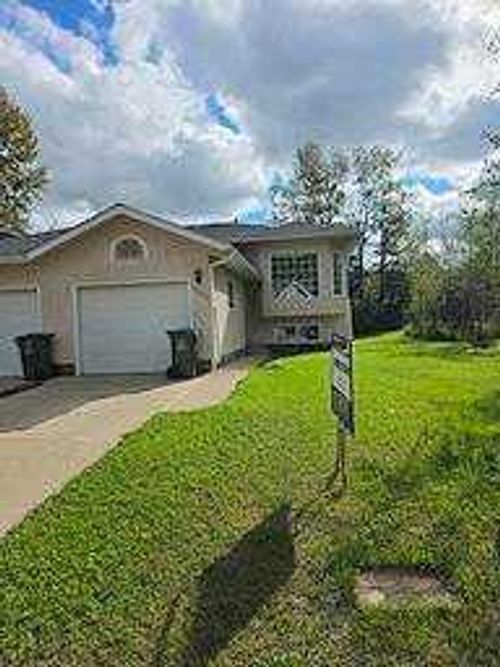 11315 91 St, Peace River, AB, T8S1P6 | Card Image