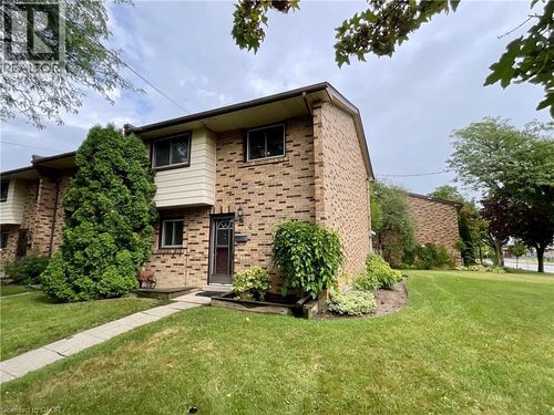 4 Rosanne Cres, Hamilton, ON, L8T2T7 | Card Image