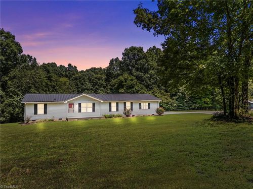 524 Old Silver Hill Rd, Lexington, NC, 27292-7214 | Card Image