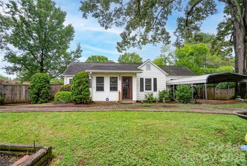 703 Dellinger Rd, Shelby, NC, 28152-7003 | Card Image