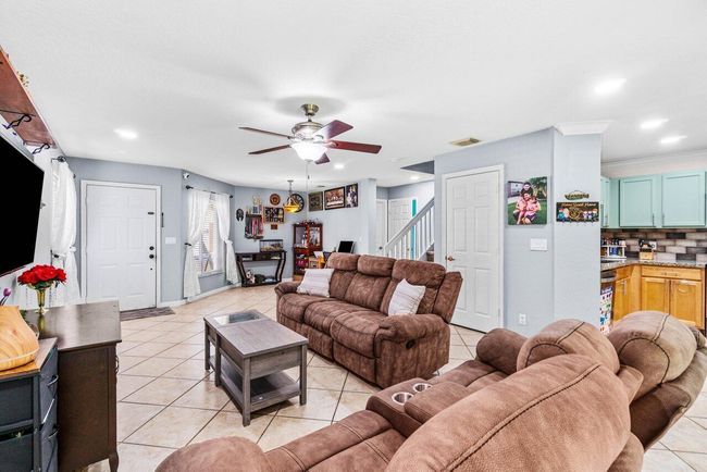 6132 United St, Condo with 3 bedrooms, 3 bathrooms and null parking in West Palm Beach FL | Image 8