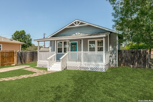 915 W Rosewood Ave, San Antonio, TX, 78201-5258 | Card Image