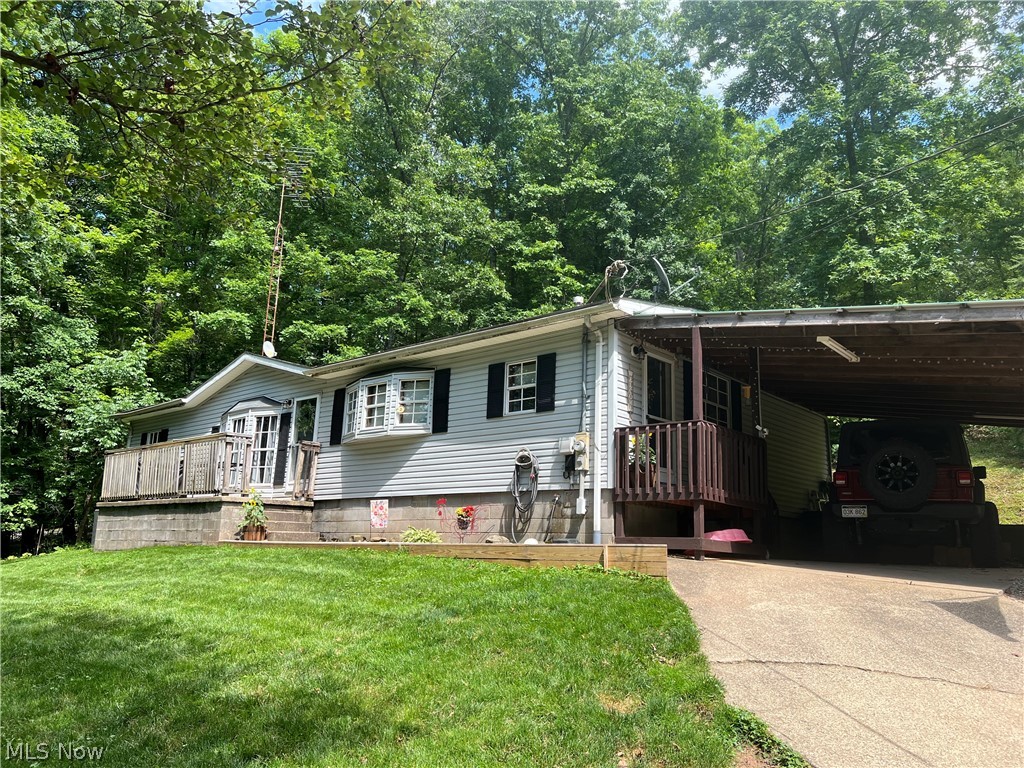 Butcher Bend Rd, Mineral Wells, WV 26150