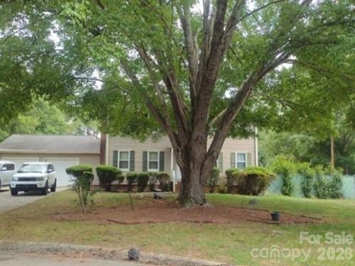 512 Plymouth Ave, Salisbury, NC, 28144-8529 | Card Image