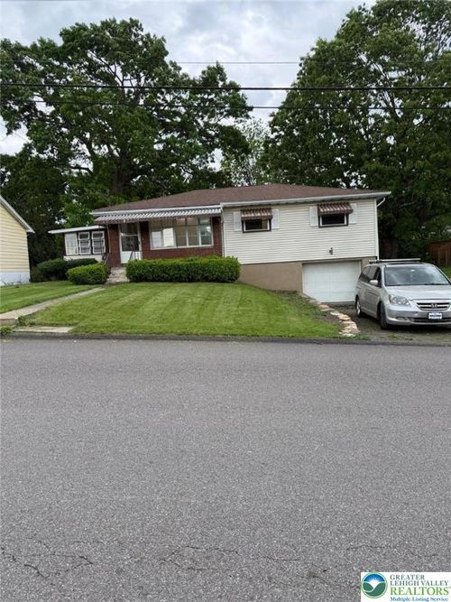 2803 S Webster Ave, Scranton, PA, 18505-3434 | Card Image