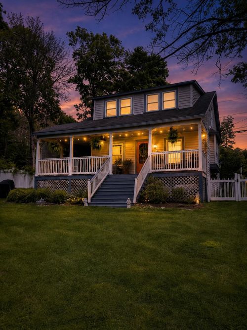 248 Pleasant Ave, Portland, ME, 04108-1039 | Card Image