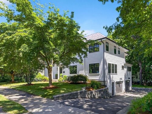 7 Atwood St, Wellesley, MA, 02482-6029 | Card Image