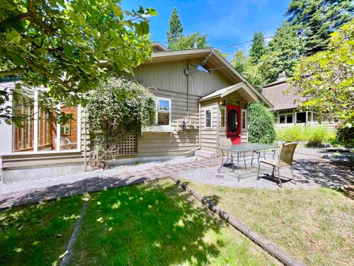 219 Seventh St, Gibsons, BC, V0N1V3 | Card Image