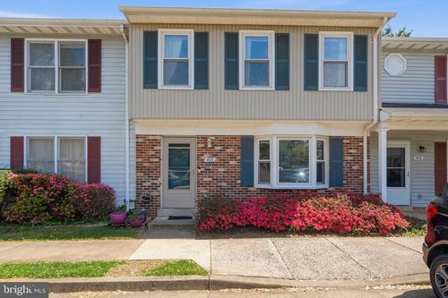 405 Forest Ct, WARRENTON, VA, 20186-2087 | Card Image