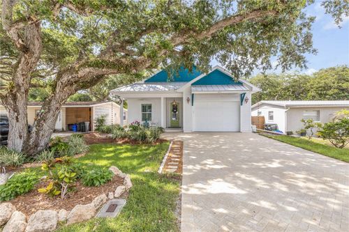807 E 10th Avenue, NEW SMYRNA BEACH, FL, 32169 | Card Image