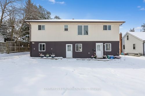 19 South St, Orillia, ON, L3V3T1 | Card Image