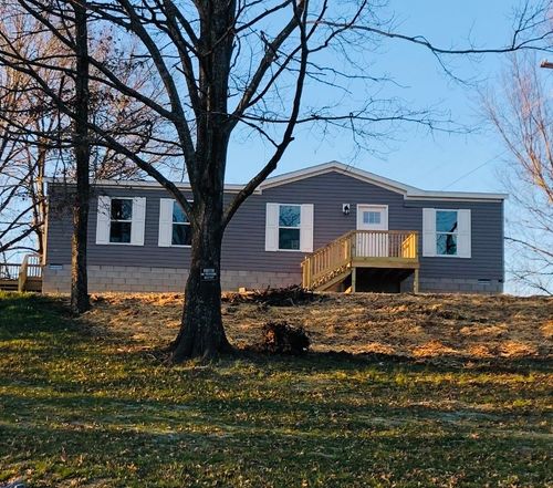 112 Carter Ln, Castalian Springs, TN, 37031-4828 | Card Image