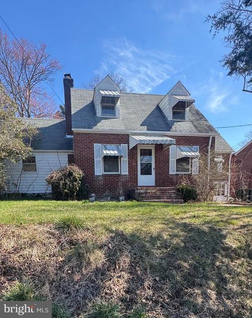 19 S Highland St, ARLINGTON, VA, 22204-1843 | Card Image