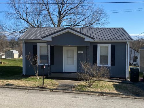 127 Unaka St, Greeneville, TN, 37743-5711 | Card Image