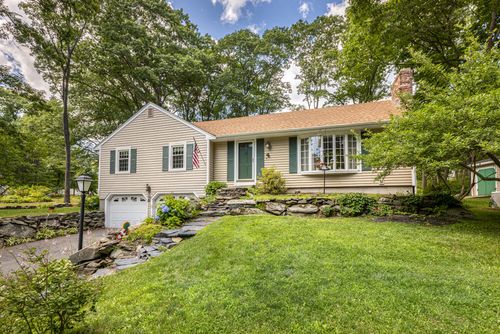 23 Olde Fort Rd, Cape Elizabeth, ME, 04107-1812 | Card Image