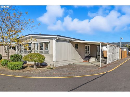 67-2902 E 2nd St, Newberg, OR, 97132-9641 | Card Image
