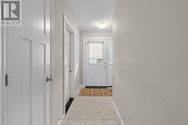 40 Devon Dr, Townhouse with 2 bedrooms, 2 bathrooms and 2 parking in Exeter ON | Image 8