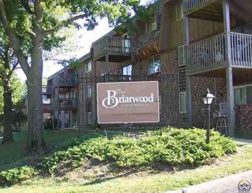 303-f-2324 Sw Briarwood Plz, Topeka, KS, 66611-1877 | Card Image
