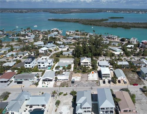 1145 Shore View Dr, ENGLEWOOD, FL, 34223-6077 | Card Image