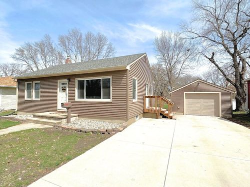 206 State St, Emmetsburg, IA, 50536-1156 | Card Image