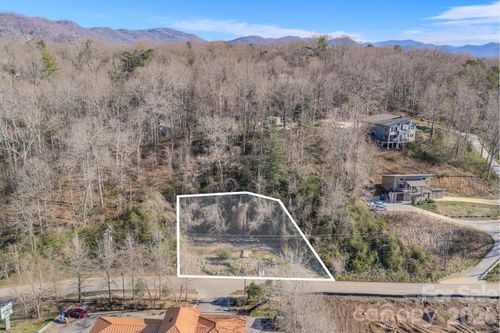 16 Governors View Road, Asheville, NC, 28805 | Card Image