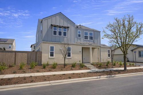 787 Josephine Ave, Madera, CA, 93636-6568 | Card Image