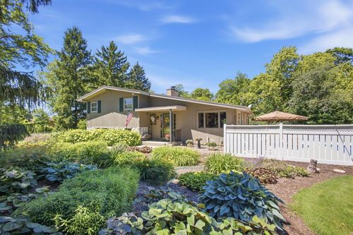 S77W20542 Hillendale Drive, Muskego, WI, 53150 | Card Image